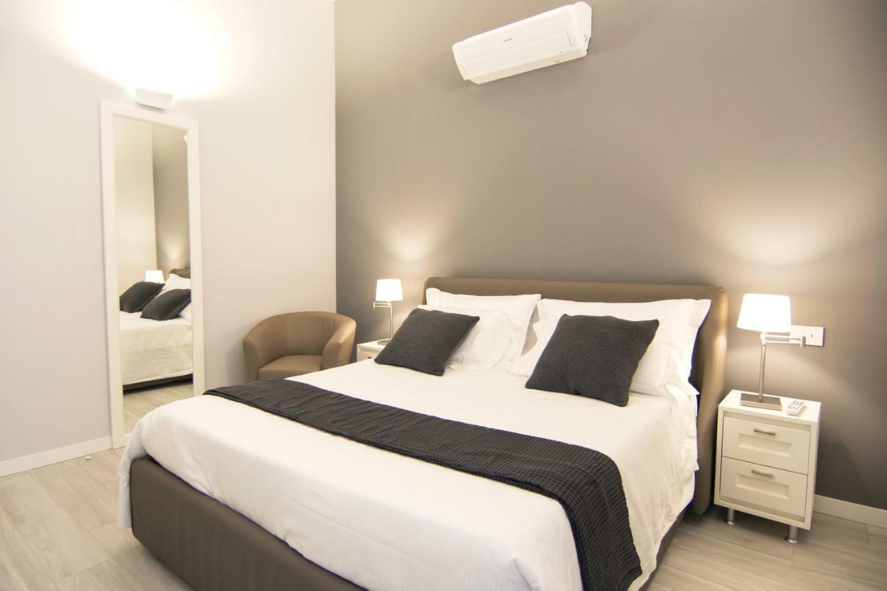La Quadra Suites - Central Apartments In Iseo With Daily Housekeeping Luaran gambar