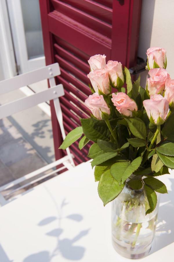 La Quadra Suites - Central Apartments In Iseo With Daily Housekeeping Luaran gambar